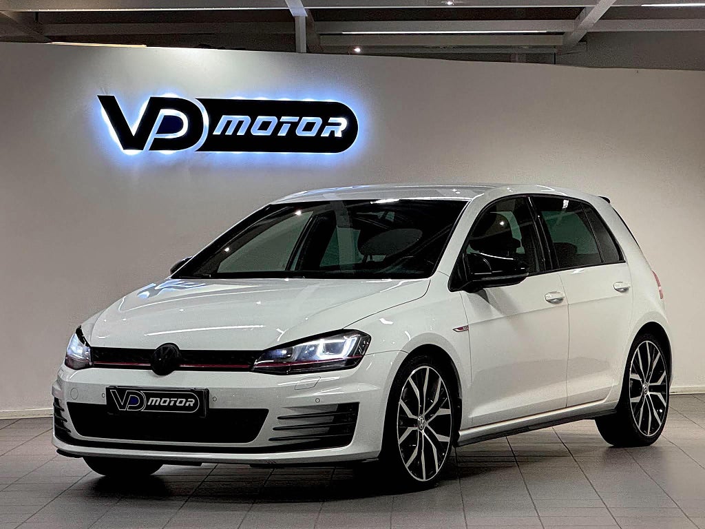 Volkswagen Golf GTI Performance 2.0 TSI Scorpion DynAudio ACC Drag 