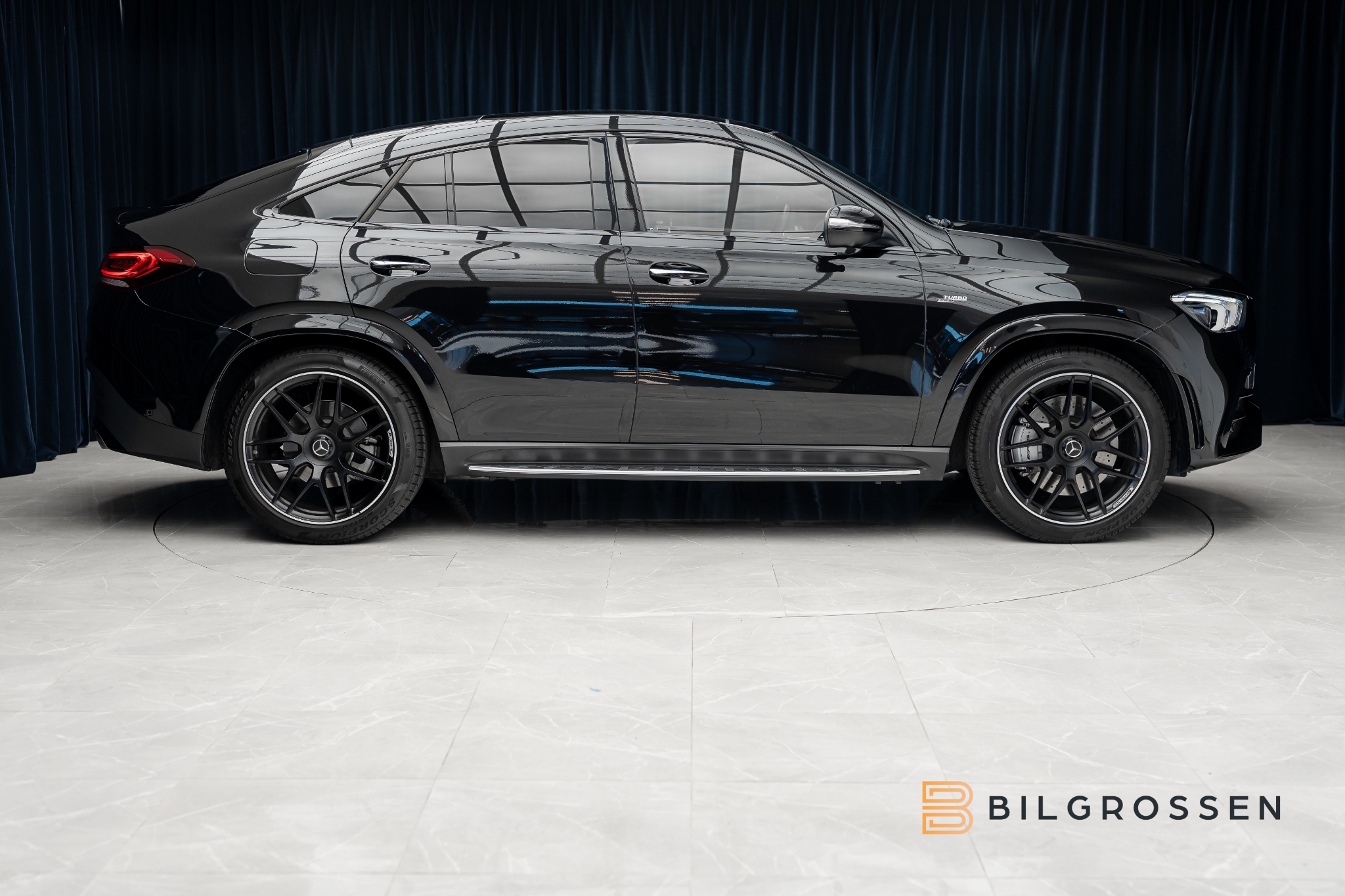 Mercedes-Benz GLE 2023, photo 6/48