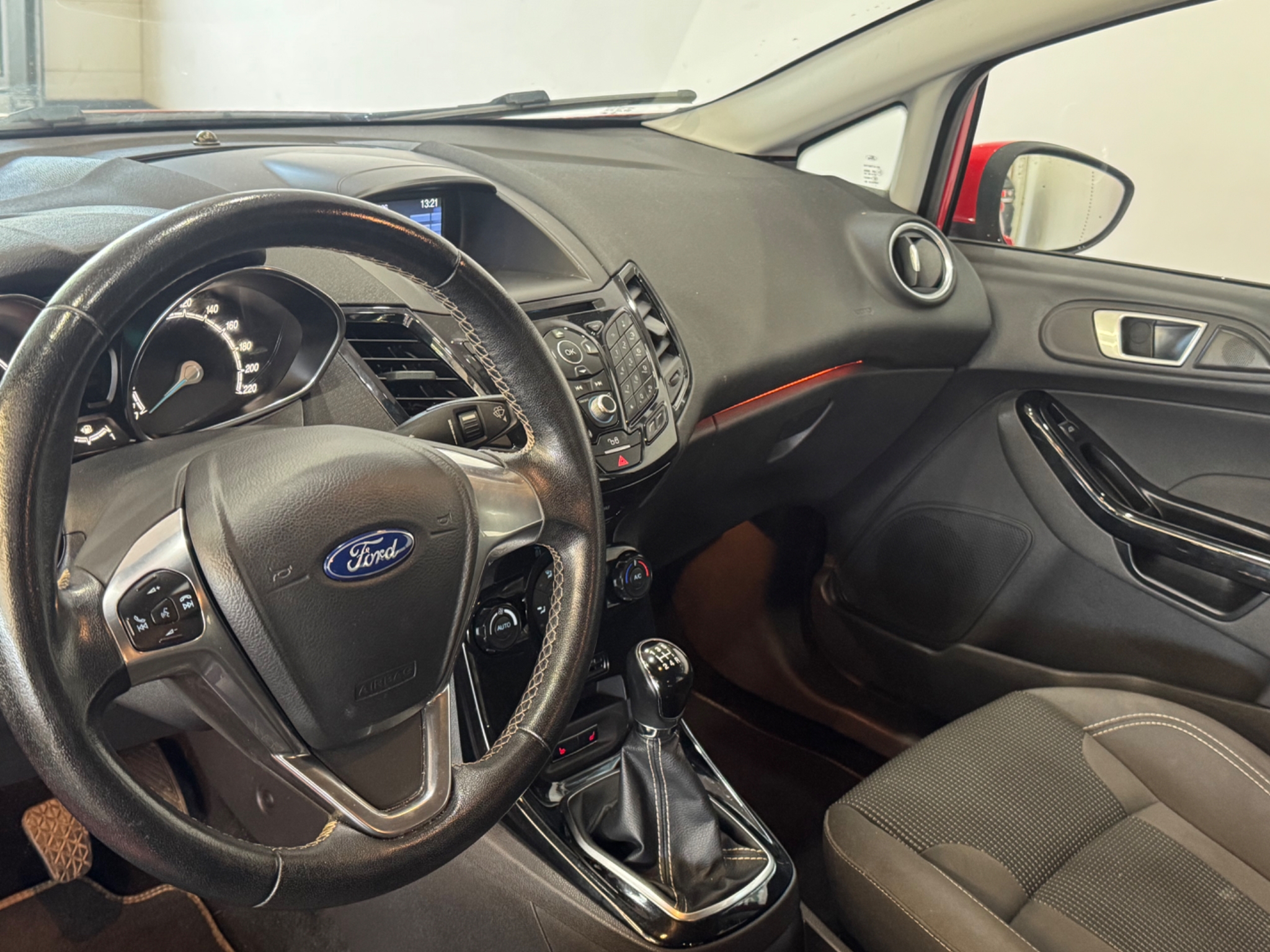 Ford Fiesta 2016, bild 5/10