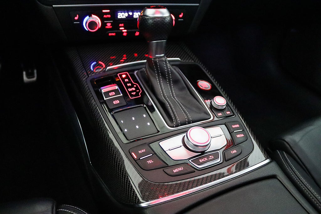 Audi RS6 Avant 4.0 TFSI V8 Facelift Pano Milltek Bose Carbon