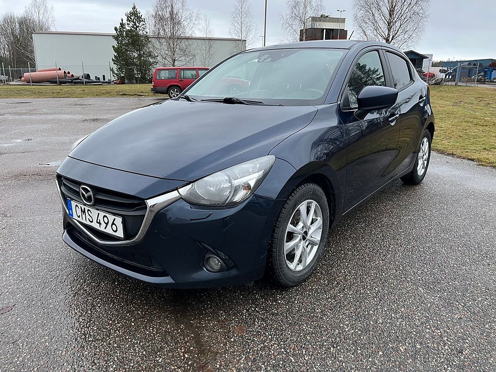 Mazda 2 1,5 En ägare, GPS, RESERVERAD