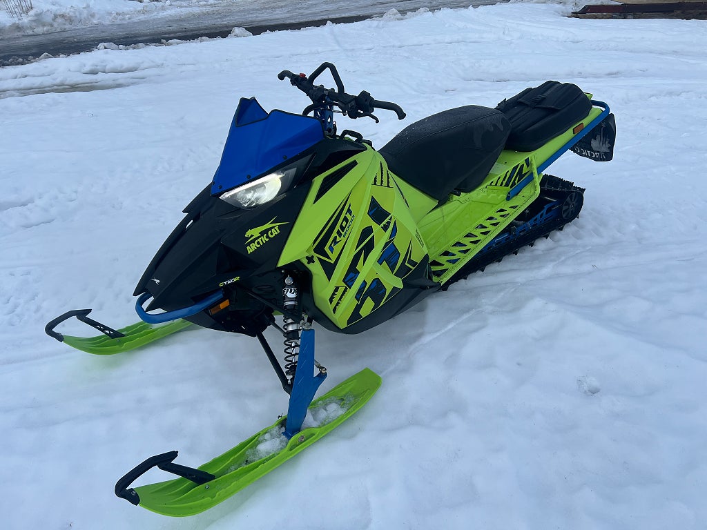 Arctic Cat RIOT 8000 ES 146" -36mån räntefritt-