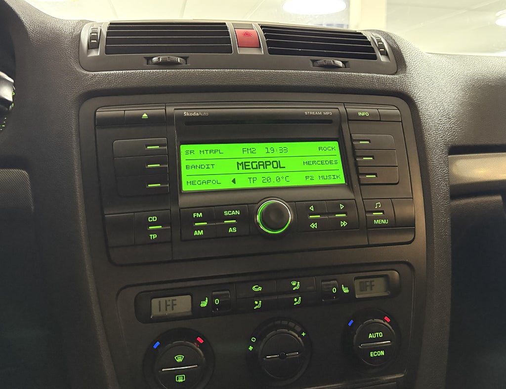 Skoda Octavia Kombi 2.0 FSI 150HK AUTOMAT DRAGKROK NYSERVAD NYBES