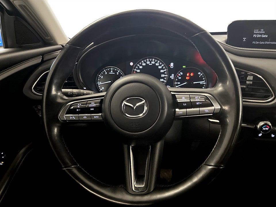 Bild på Mazda CX-30 Sky 2.0 e-SKYACTIV-G M 150hk B-KAMERA CARPLAY