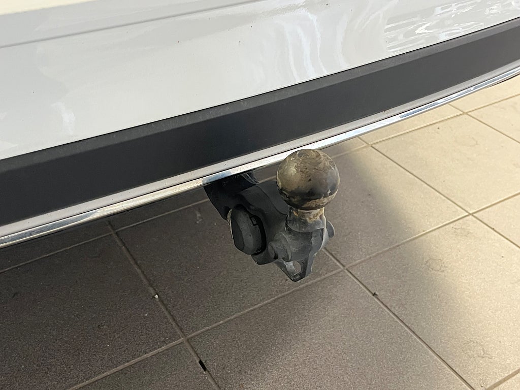 Volkswagen Golf Alltrack 2.0 TDI 4Motion Alltrack Drag Adaptiv farth Värmare bild 14