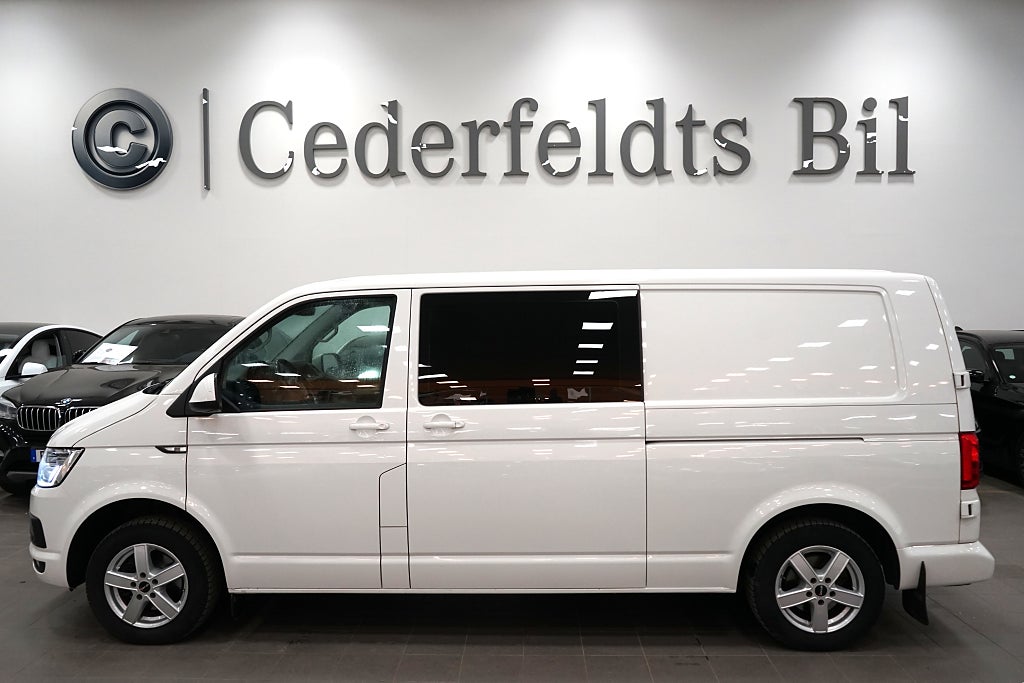 Volkswagen Transporter Kombi 2.0 TDI 4Motion Diffspärr 5-sits Lång SoV-hjul MOMS 