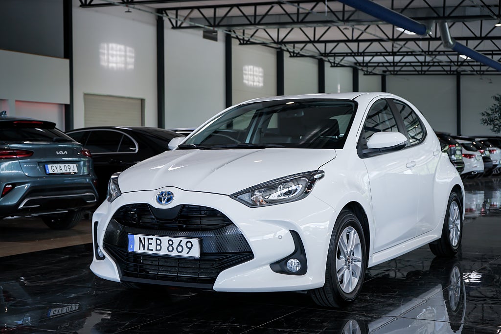 Toyota Yaris Hybrid CVT Active Euro 6 Kamera Rattvärmare