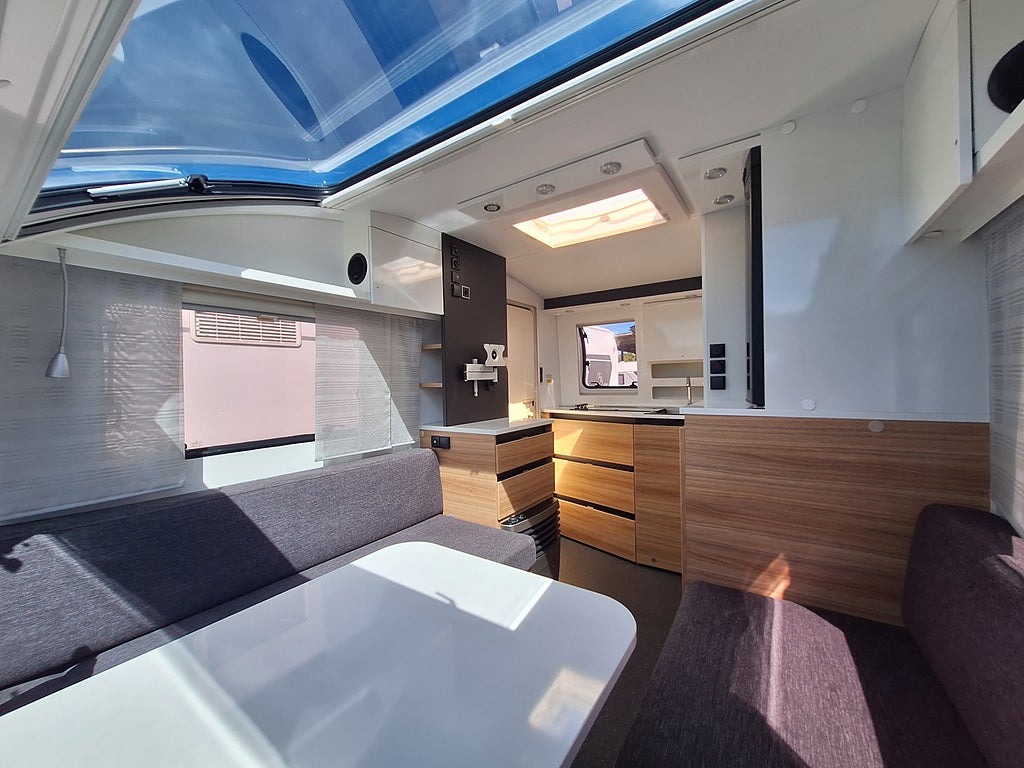 Adria Action 361 LH Dinette, Tält, Pluspaket