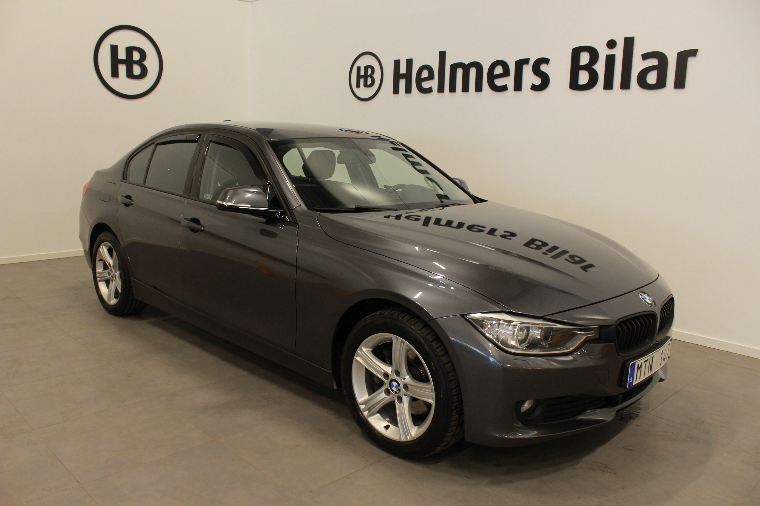 BMW 320 d Sedan Steptronic 184hk 2012, bild 3/47