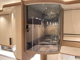 Husbil-integrerad Kabe TMI 860 Imperial LGB 51 av 52