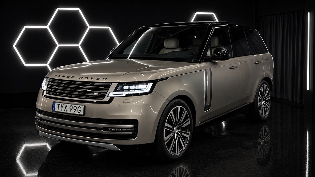 Land Rover Range Rover P460e/Panorama/Dragkrok Avtagbar/Batumi Gold