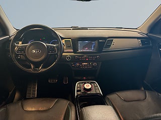 Kia Niro e- 64 kWh Advance Plus Rattvärme Navi S&V-däck Bkamera – bild 8