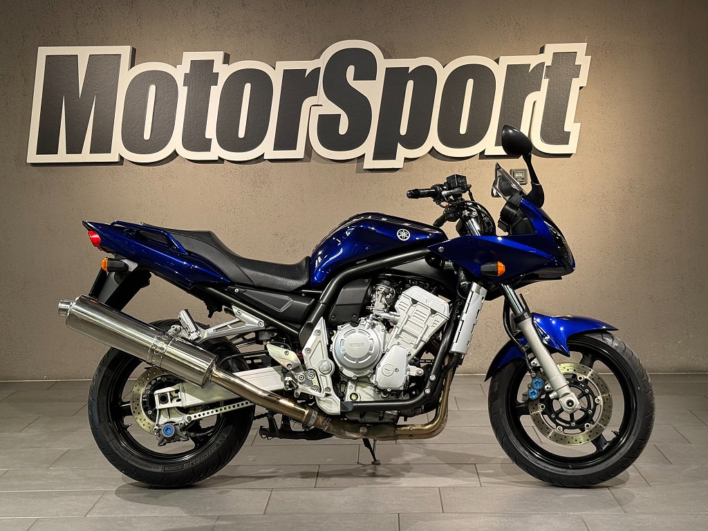 Yamaha FZ1-S FAZER FZS1000