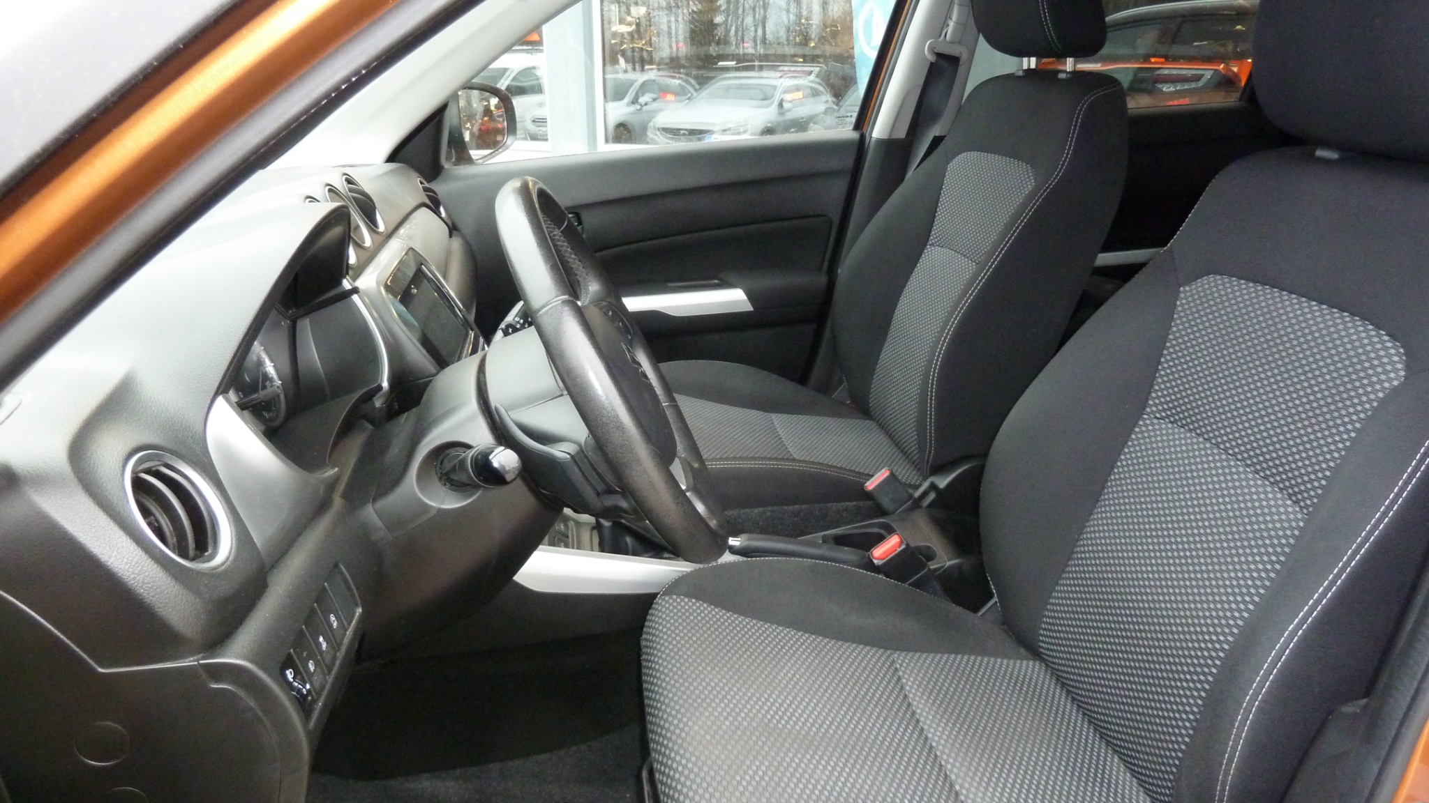 Suzuki Vitara 2016, bild 6/36