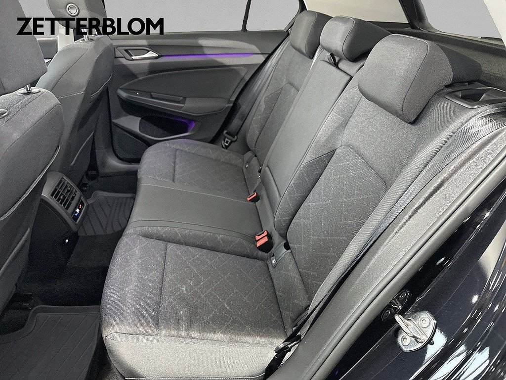 Halvkombi Volkswagen Golf 9 av 27