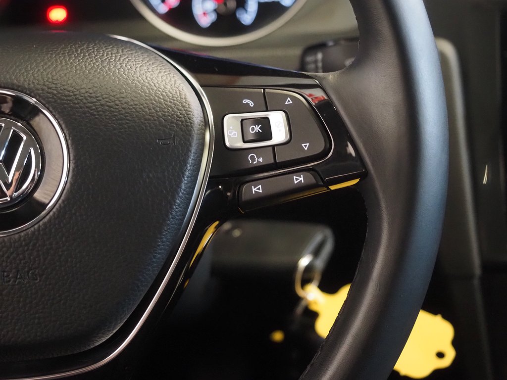 Volkswagen Golf 1.0 TSI Carplay Adaptiv farthållare 110hk 2018