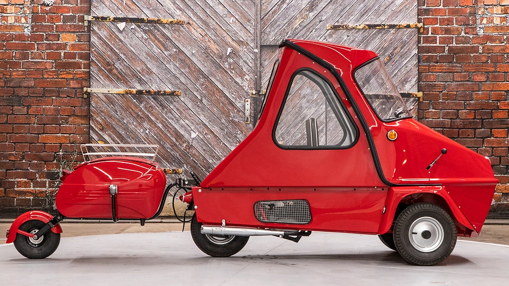 Fordonet restaurerades av fin förra ägare och fick då sin röda färg. Foto: Bring a Trailer