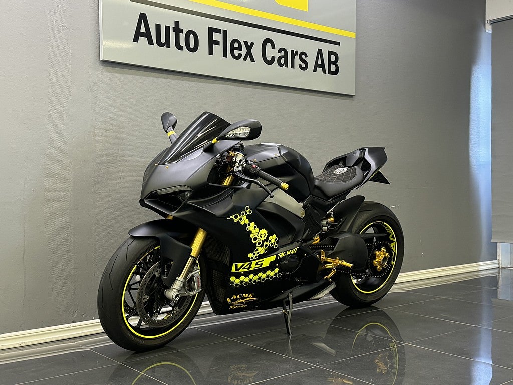 Ducati Panigale V4S DQS | Ventiljusterad | Kamera | Öhlins | Nytt däck