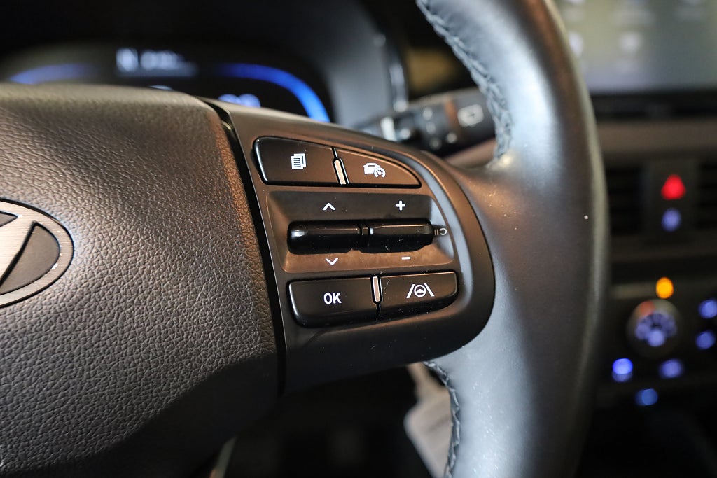Hyundai i10 1.0 blue AUT Essential Rattvärme CarPlay Leasbar 2024