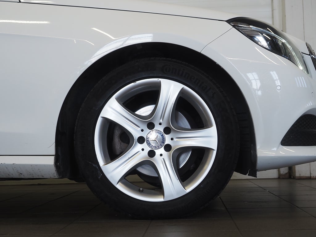 Mercedes-Benz E 220 T CDI BlueTEC 9G-Tronic 170hk Dragkrok Låga mil