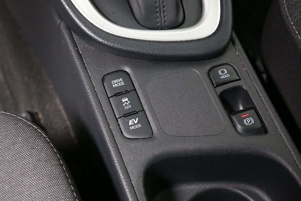 Toyota Yaris Hybrid Active Aut 5D Kamera PDC Blåtand 2023