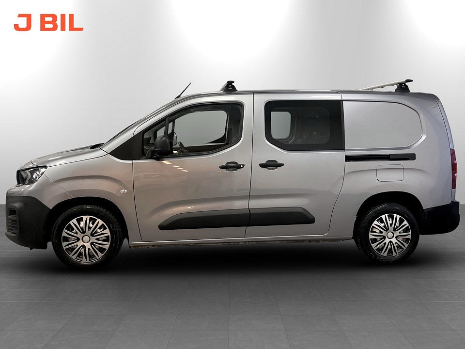 Bild på Peugeot Partner PRO Crew Cab BHDi 100hk - 5-SITS,DRAG,VÄRMARE