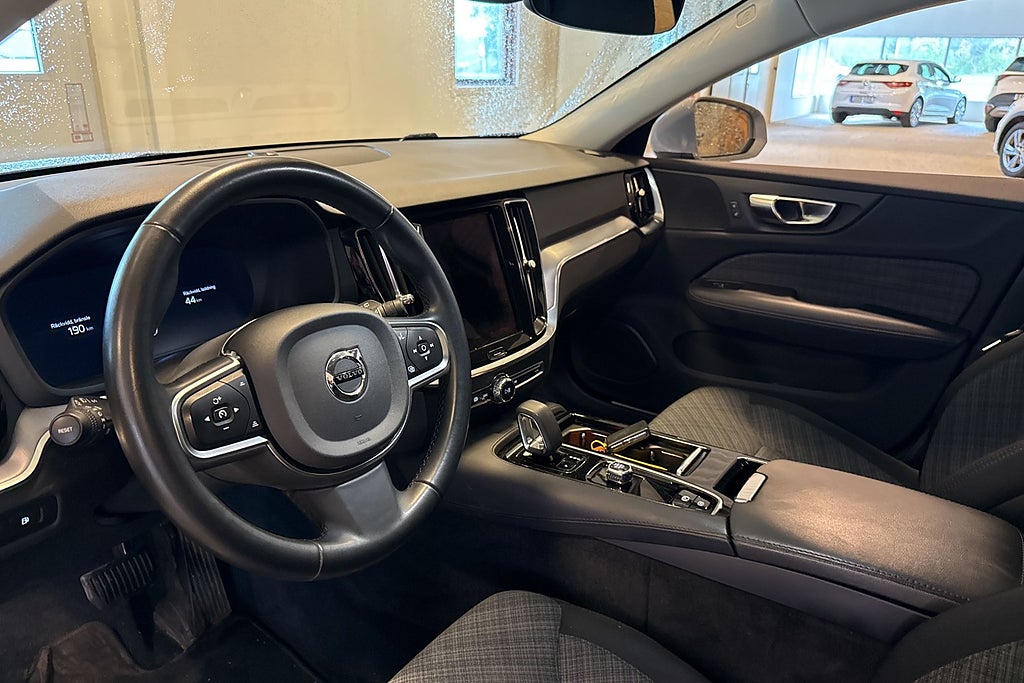 Volvo V60 Recharge T6 AWD Aut Core Edition Drag Kamera Navi V-hju miniatyr 6