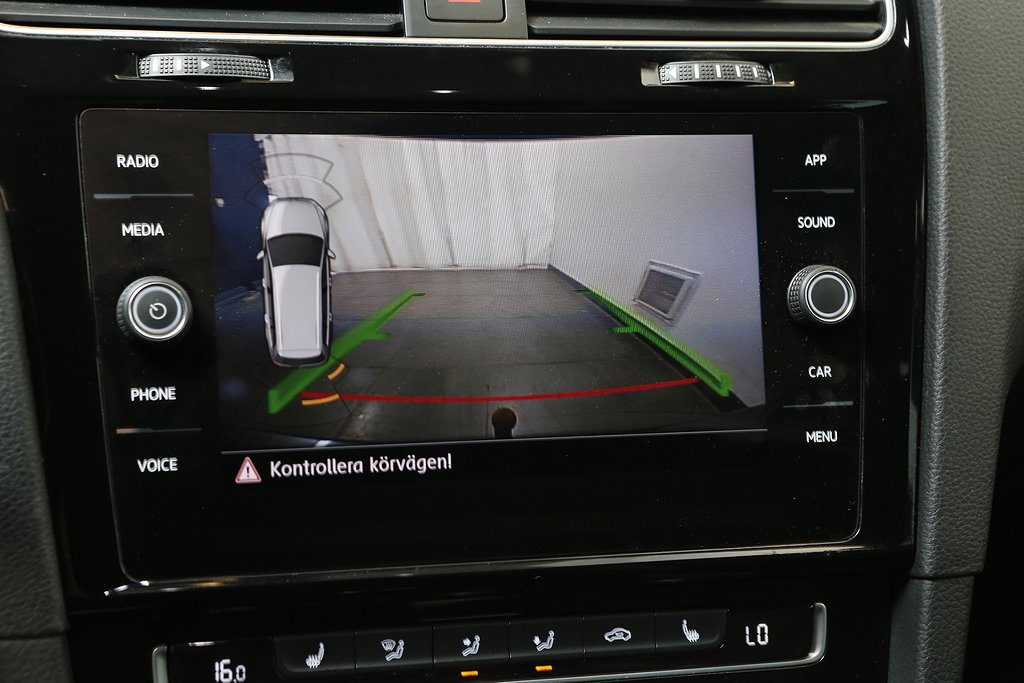 Volkswagen Golf 1,5 TSI 150hk R-Line Sportscombi Dragkrok 2019