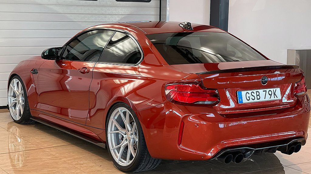 Bilen är trimmad så att den får cirka 90 hästkrafter mer än originalutförandet. 