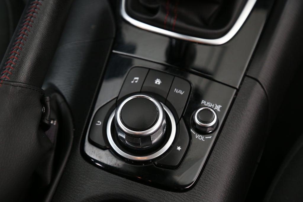 Mazda 3 2,2 DE SKYACTIV-D Vision 150hk Navi P-sensor Drag 2015