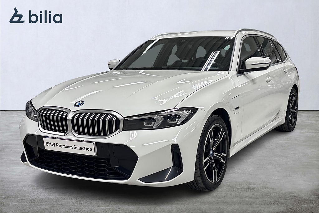 BMW 330e xDrive Touring M-Sport | Rattvärme | El stolar m minne | HiFi 
