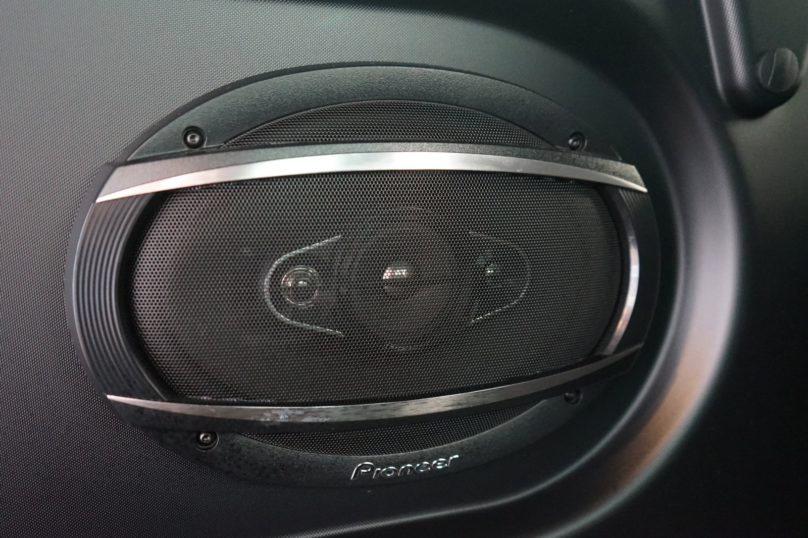 Ligier JS60 0.5 B-Kamera Carplay 8hk 2022 - miniatyr 10
