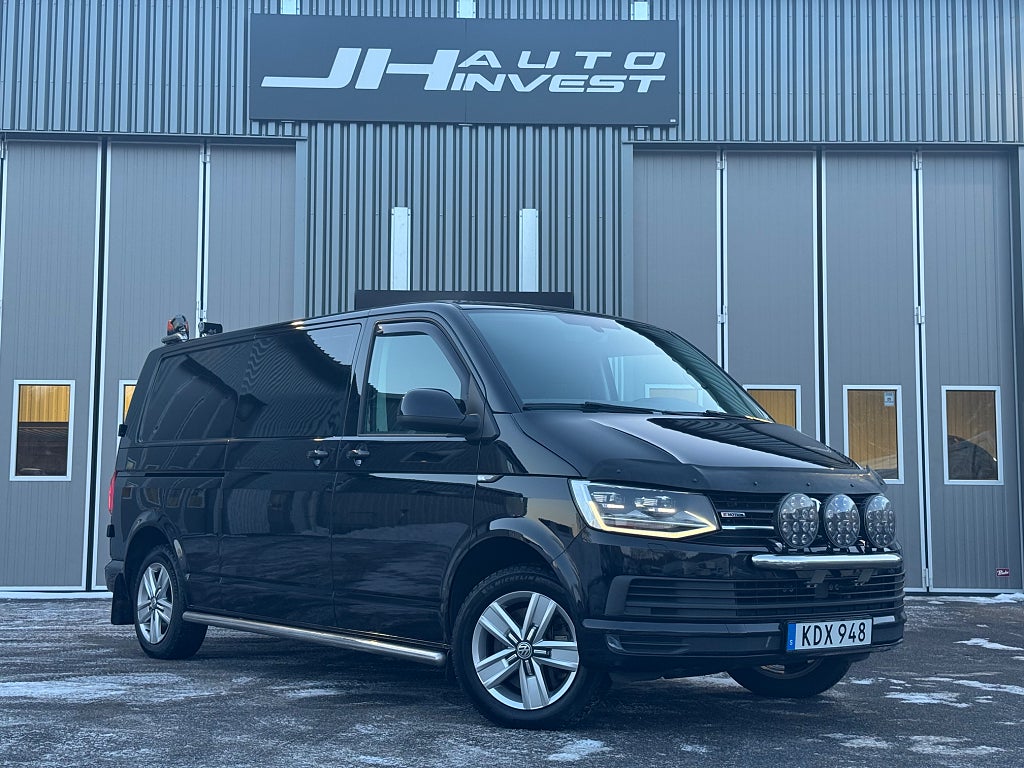 Volkswagen Transporter Kombi T32 2.0 TDI 4Motion Euro 6 LED Värmare 5 Sits 