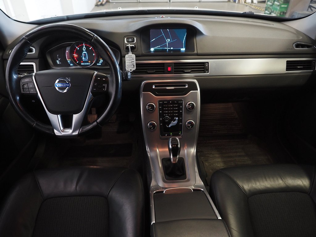 Volvo V70 D4 181hk Momentum Drag Navi VOC Kamrem Bytt 2015