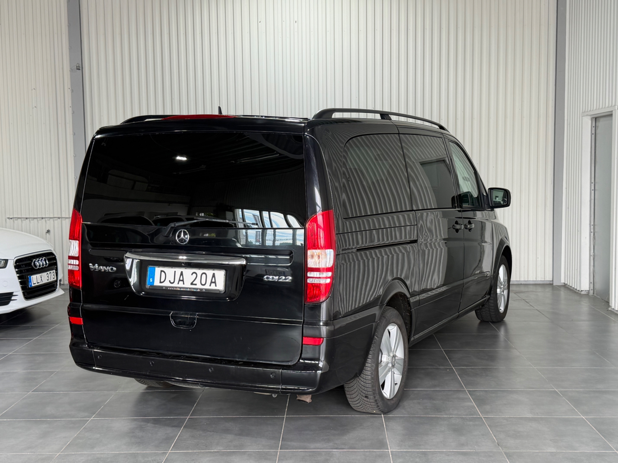 Mercedes-Benz Viano 2013, photo 7/32