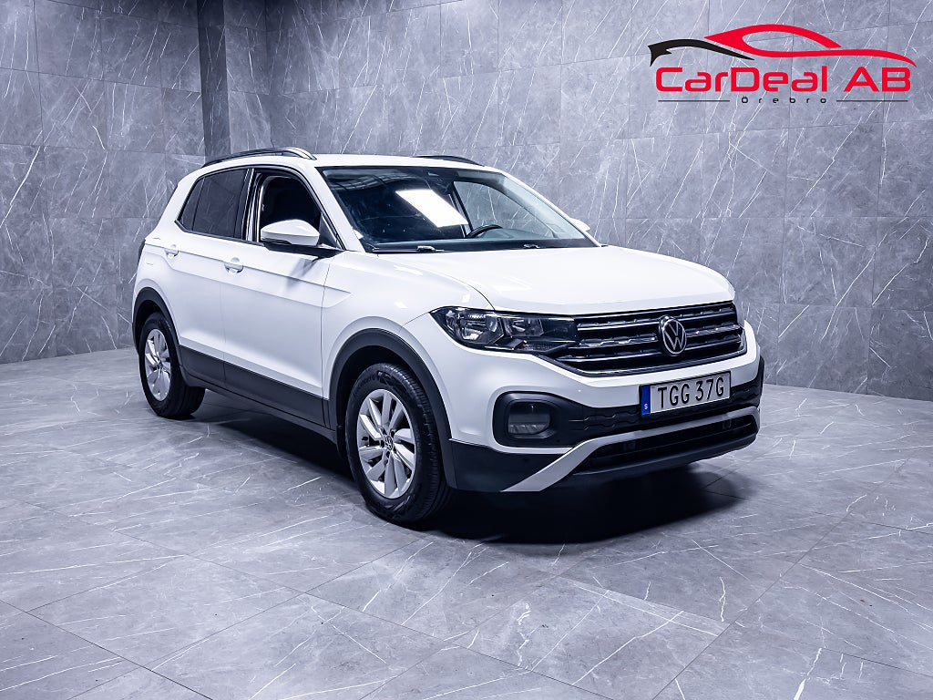 Volkswagen T-CROSS 1.0 TSI 95hk Apple CarPlay P-Sensorer Låga mil