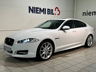 Jaguar XF 3.0 V6 AWD Taklucka Kamera GPS Meridian S/V-hjul