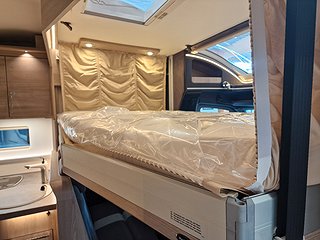 Husbil-halvintegrerad Kabe Novum 750 LGB 26 av 28