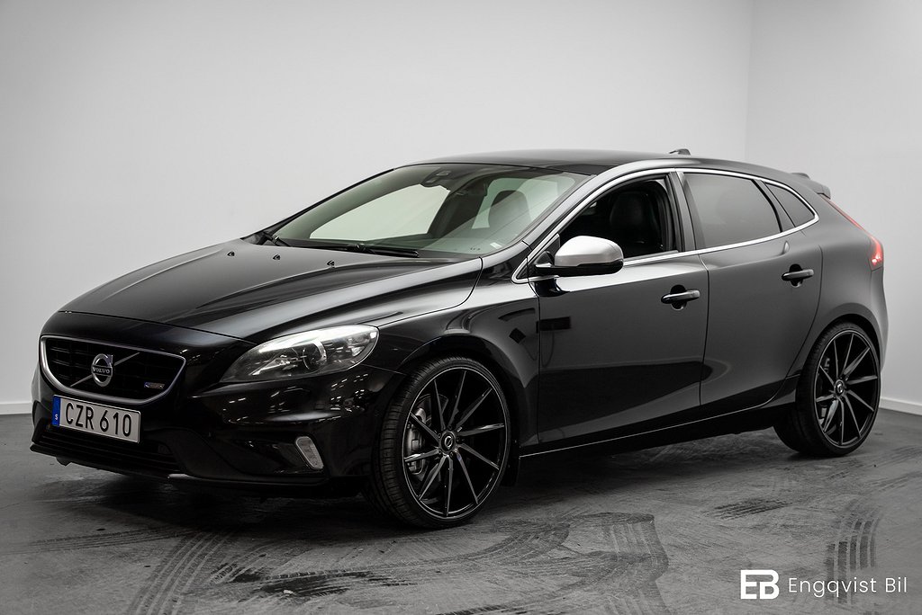 Volvo V40 D3 Geartronic R-Design / Panorama / 20" fälgar