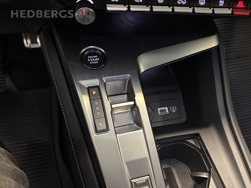 Peugeot 408 GT PHEV 225HK thumbnail