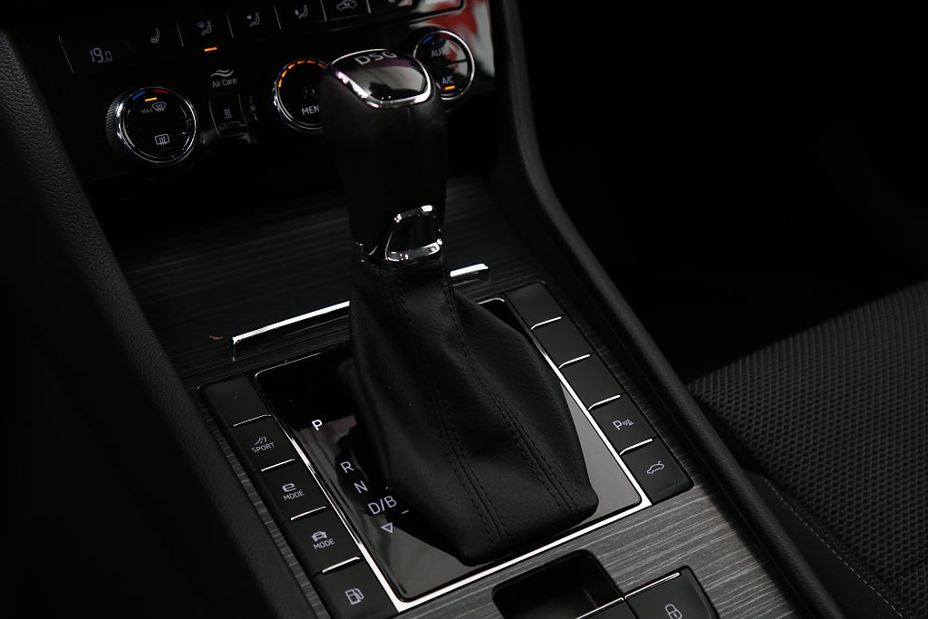 Skoda Superb iV Kombi 1,4 Plug-in Hybrid Style Navi Drag 2022