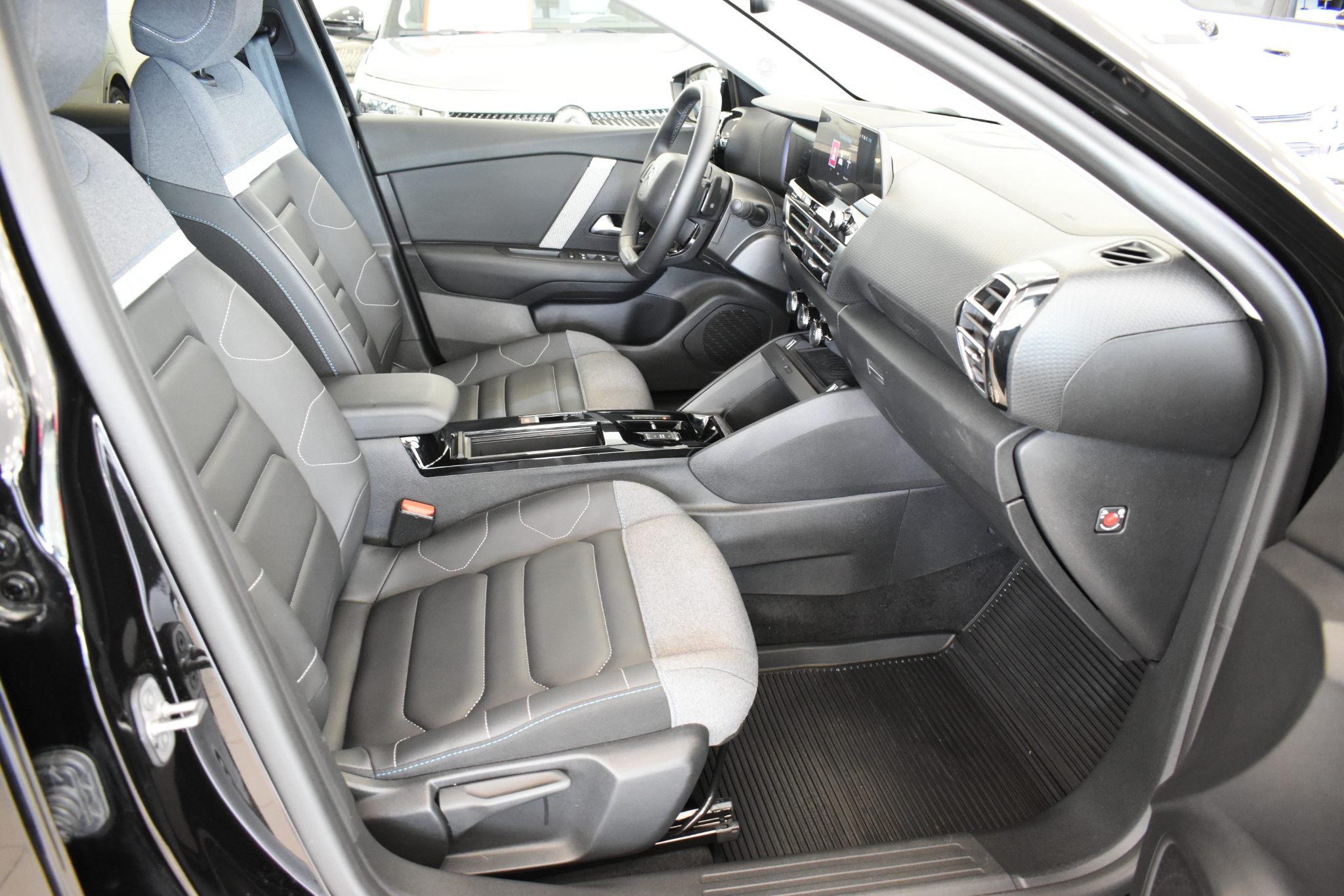 Citroen C4 Shine Automat 2024, bild 7/50