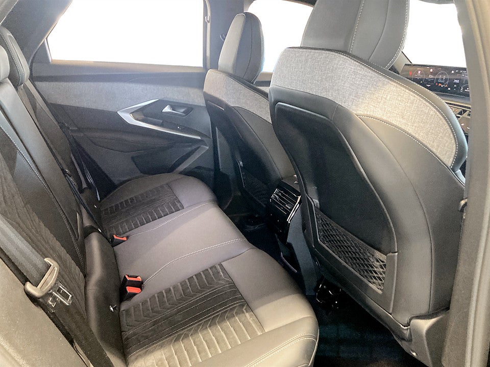Bild på Peugeot 3008 Black Edition Ultimate+ Hybrid Aut - DEMO