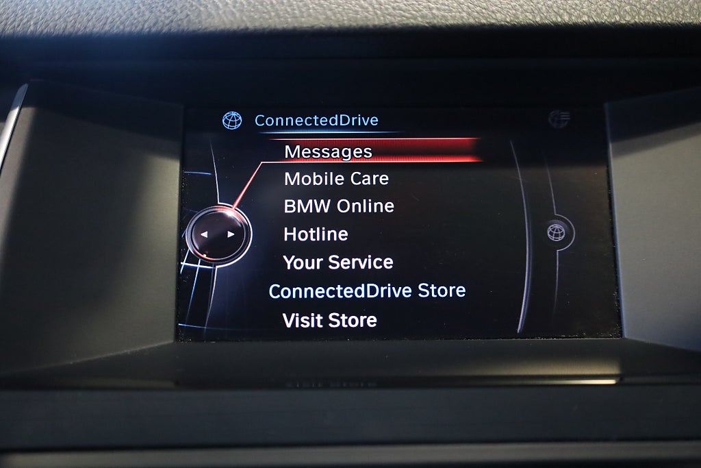 BMW 520d Touring AUT Drag Läder PDC Connected Blåtand Rattvärme