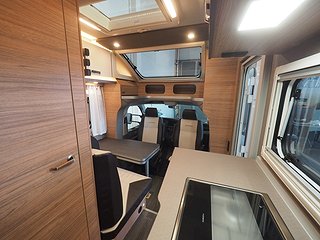 Husbil-halvintegrerad Weinsberg X-Cursion Van 15 av 19