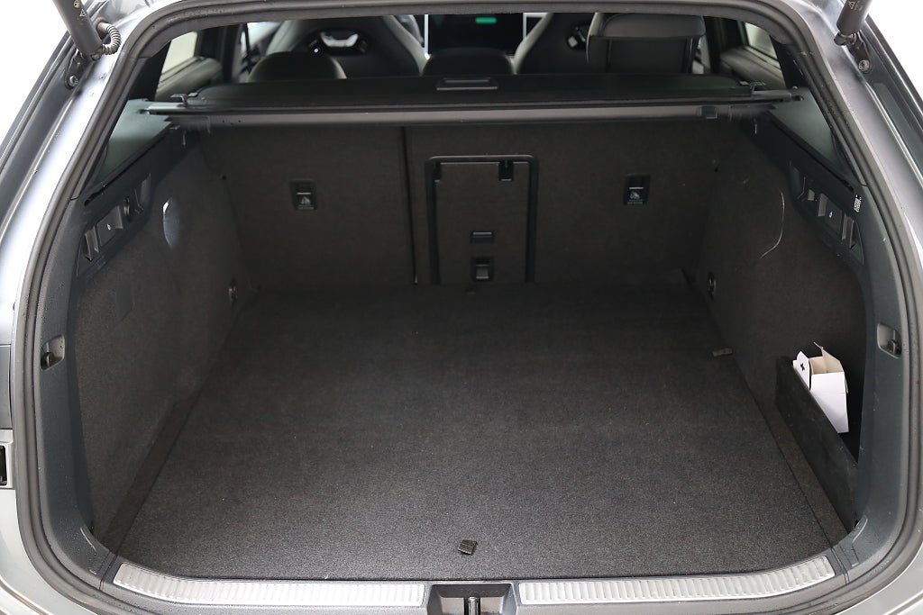 Volkswagen Passat Sportscombi eHybrid 1,5 TSI R-Line Drag 2024