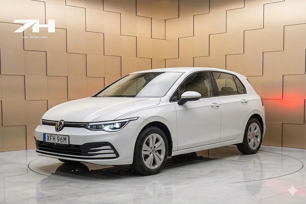 Volkswagen Golf 1.0 eTSI Base / Cockpit / Backkamera / Farthållare /