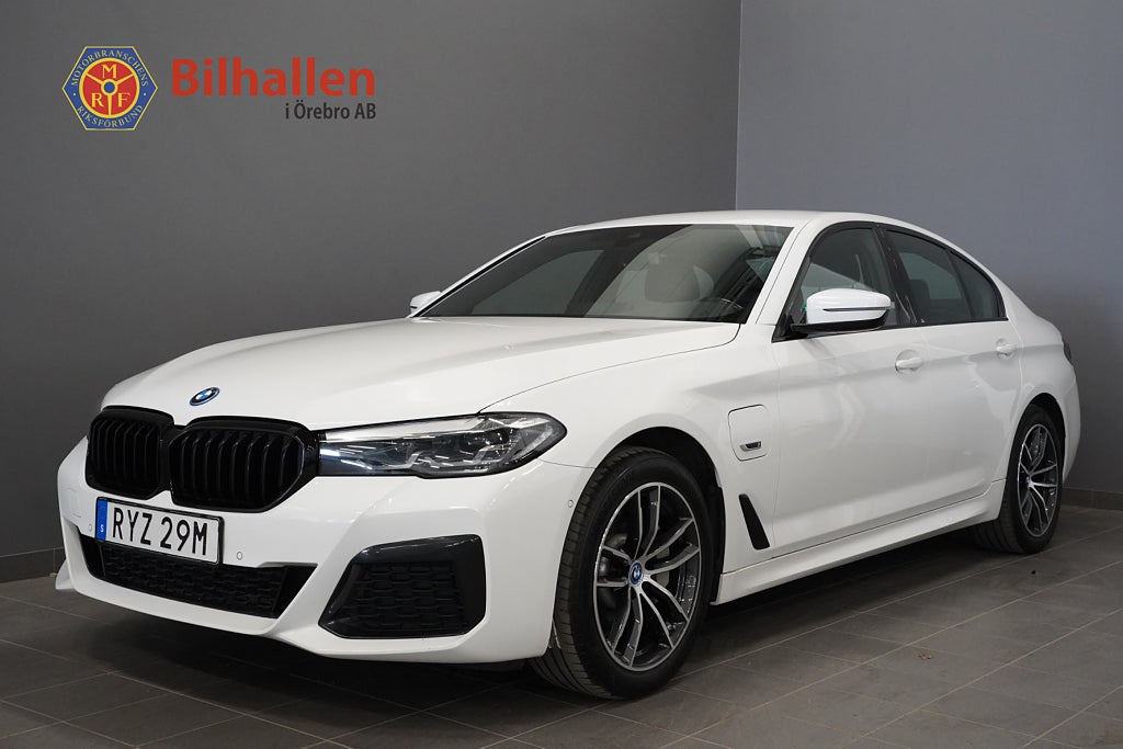 BMW 530e xDrive Sedan Steptronic M Sport Läder Kamera Drag Navi