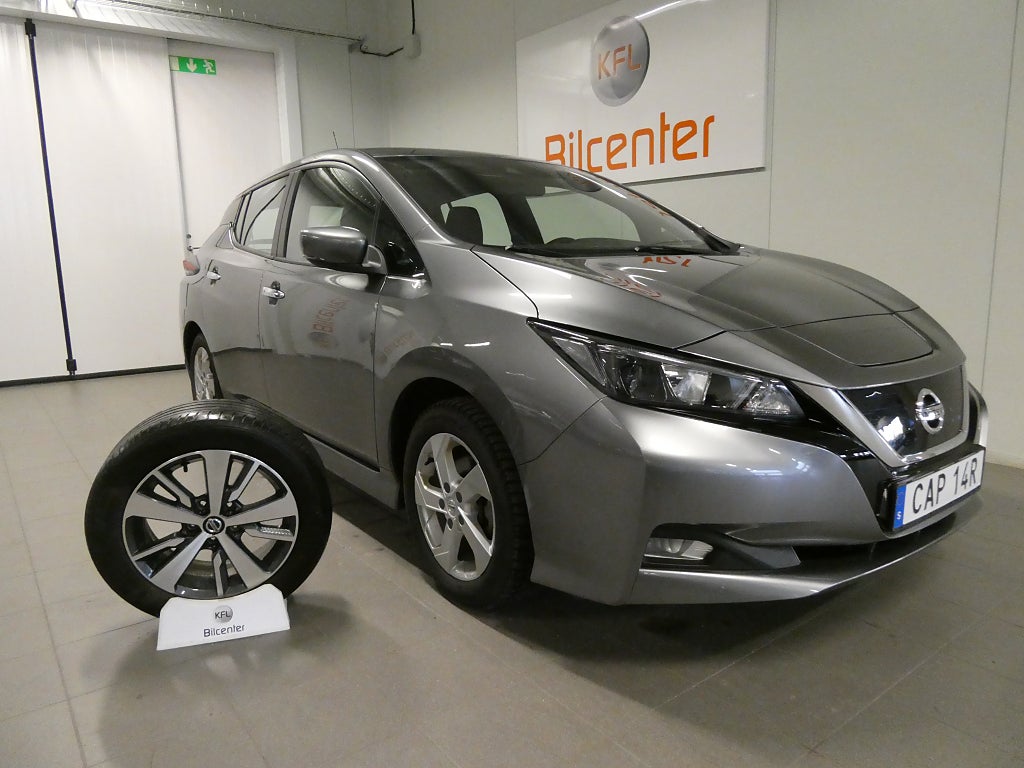 Nissan Leaf 40kWh*KFL 10 år 2,99%*Värm-Rattvärme-Kamera-SoV