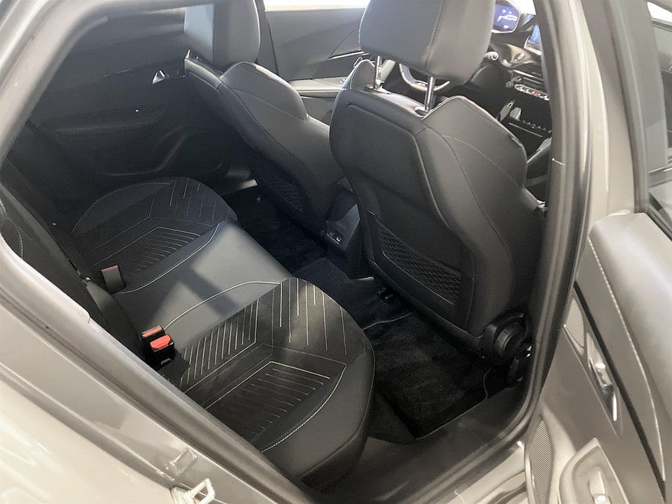 Bild på Peugeot 2008 GT 1.2 PT 130hk Aut B-KAMERA CARPLAY